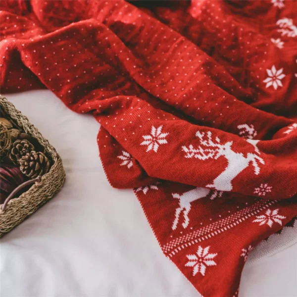 Cozy Double Jacquard Christmas Throw Blanket with Snowflake & Elk Pattern - Image 4