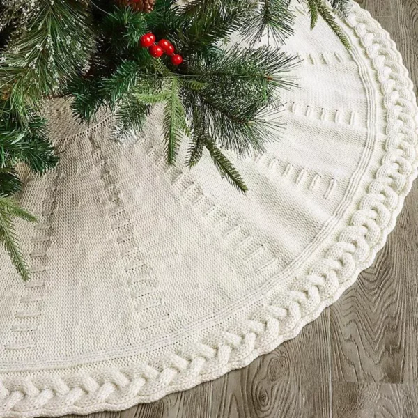 Rustic Quilted Christmas Tree Skirt - Image 2