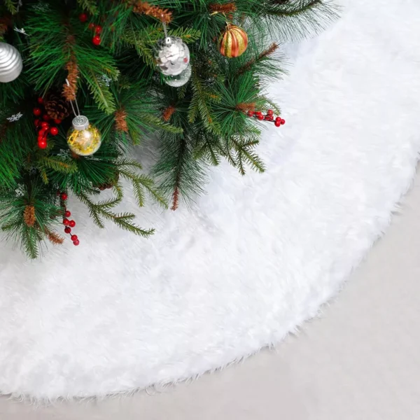 White Plush Christmas Tree Skirt - Image 3
