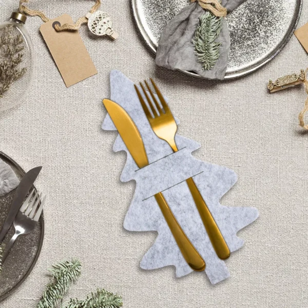 Festive Christmas Tree Cutlery Holder Set - Image 4