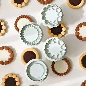 4Pcs Jam Sandwich Flower Cookie Cutters and 3D Biscuit Moulds for Baking