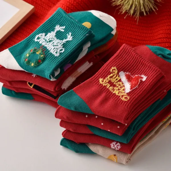 5 Pairs Cartoon Christmas Socks - Image 6
