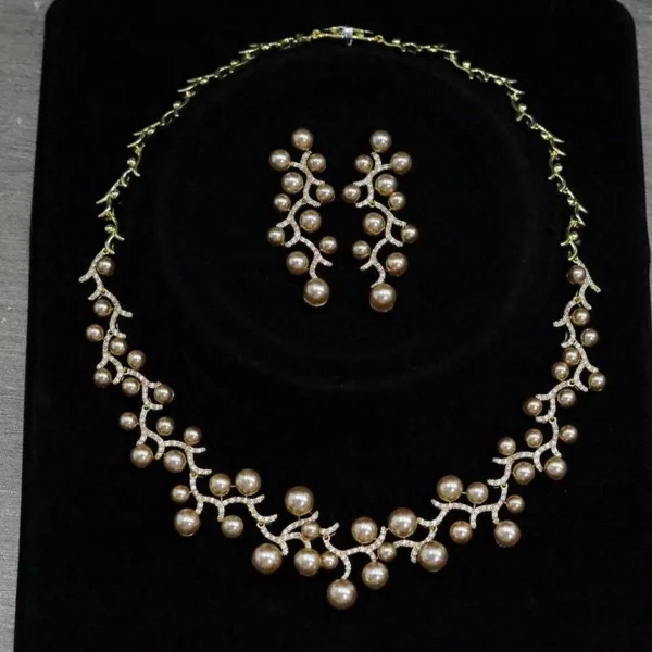 Golden Pearl Curve Necklace Set