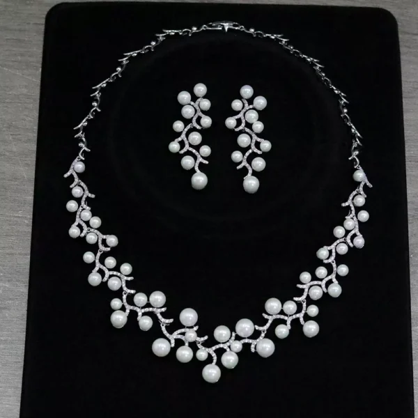 Golden Pearl Curve Necklace Set - Image 5