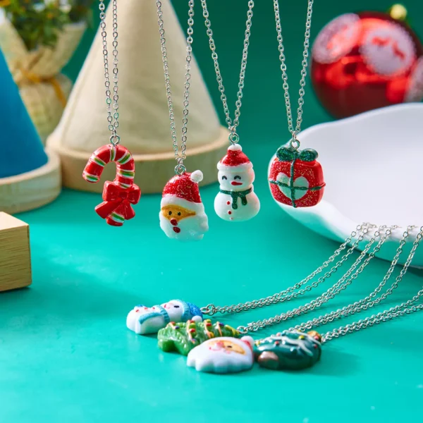 Trendy Christmas Necklace - Image 4